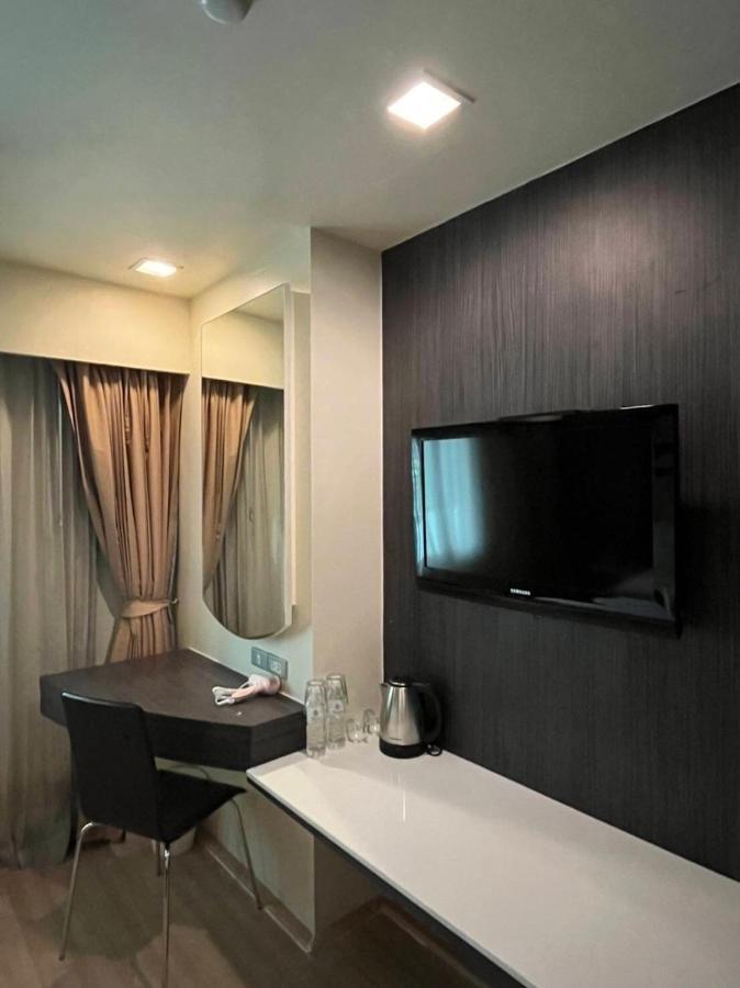 Orion Rooms Sukhumvit 11 Bangkok Exterior photo